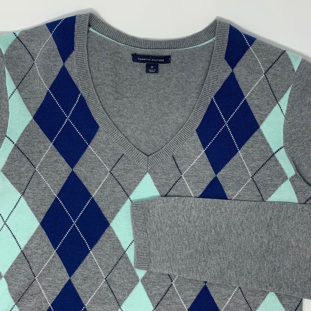 Tommy‎ Hilfiger V-neck Diamond Pattern Pullover Men's Sweater Size Medium